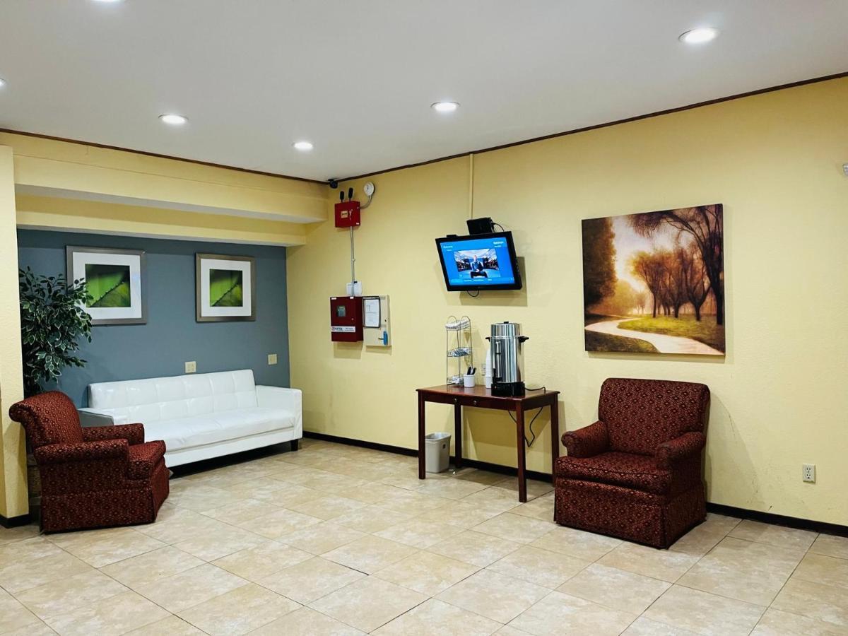 Rodeway Inn Whitehall Esterno foto
